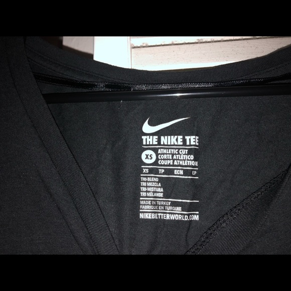 FLORAL NIKE SHIRT - Picture 3 of 3